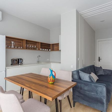 Nova Concierge Aparthotel Batoumi Extérieur photo