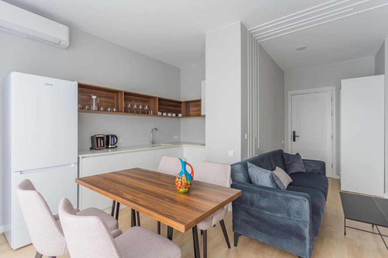 Nova Concierge Aparthotel Batoumi Extérieur photo