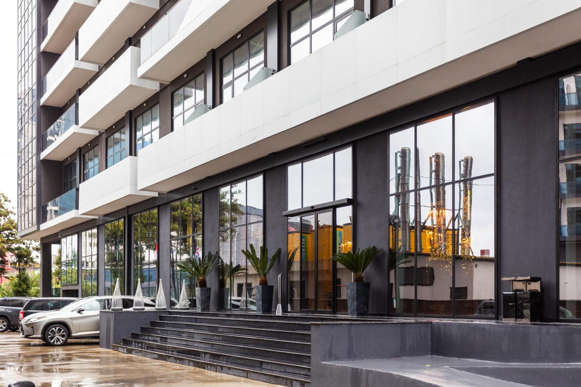 Nova Concierge Aparthotel Batoumi Extérieur photo
